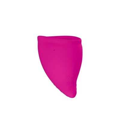 Copinho menstrual cor rosa vibrante com textura em gotas