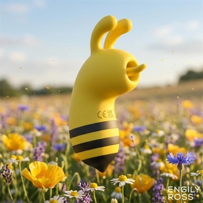 Brinquedo amarelo tipo abelha num campo florido