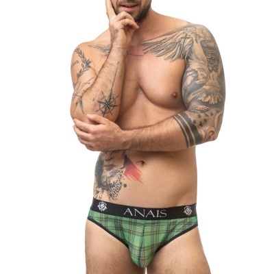 Cuecas verdes xadrez com barra preta e texto ANAIS usadas por homem com tatuagens