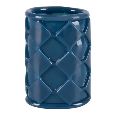 Vaso cerâmico azul com padrão de losangos em relevo