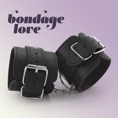 Par de algemas de bondage em couro preto com fivelas e correntes