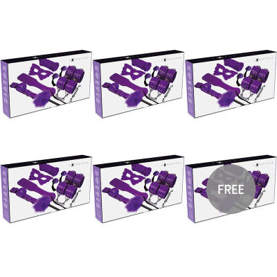 Kit BDSM roxo em caixas brancas com acessórios como máscara, algemas, corda e venda