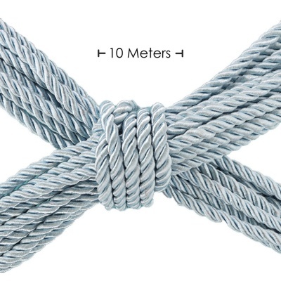 Corda azul clara com nó e etiqueta 10 Meters