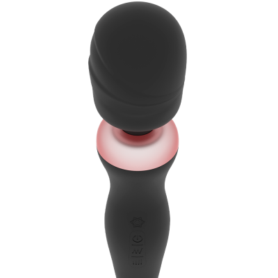 Massageador elétrico portátil preto com detalhes rosa e botões no cabo
