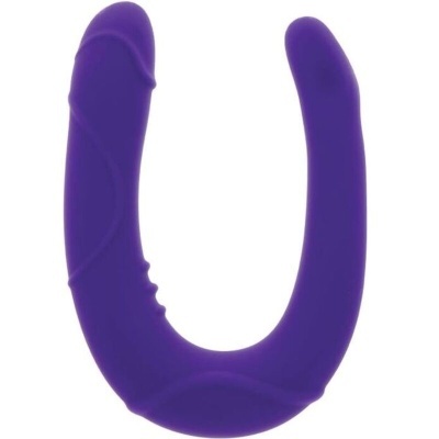 Produto em forma de U em silicone roxo com textura lisa e detalhes sulcados