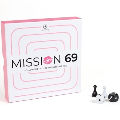 Caixa do jogo MISSION 69 branca e rosa com peões e dados preto e branco