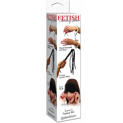 Embalagem do Lovers Fantasy Kit com algemas, chicote e máscara preta