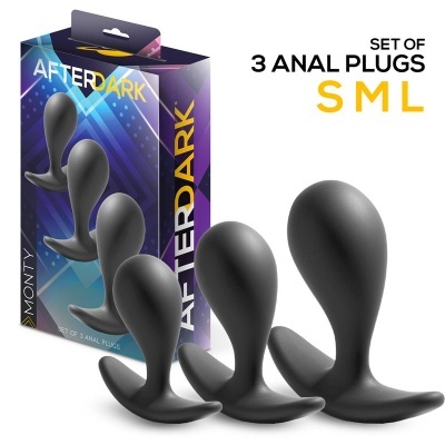 Conjunto de 3 plugs anais pretos de silicone em diferentes tamanhos com embalagem colorida