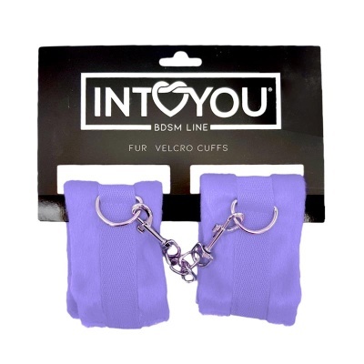 Algemas lilás de velcro com pelo na embalagem INTOYOU BDSM LINE