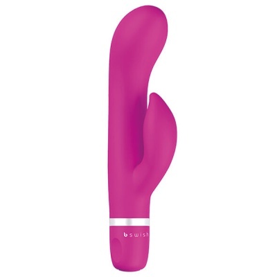 Vibrador rosa de silicone, anatómico, com marca b swish na base