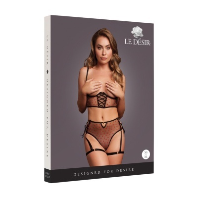 Pack de lingerie preta transparente com corações vermelhos e detalhes em fita, em modelo feminina