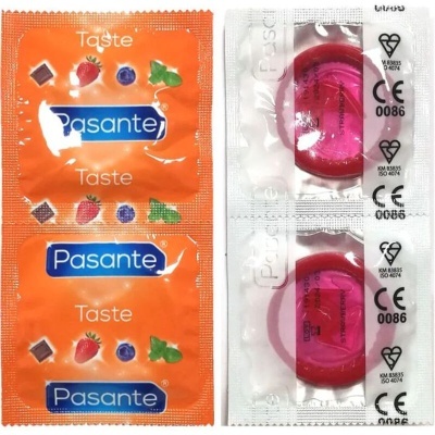 Quatro preservativos, dois em embalagens laranja Pasante Taste e dois em embalagens brancas transparentes com preservativos rosa