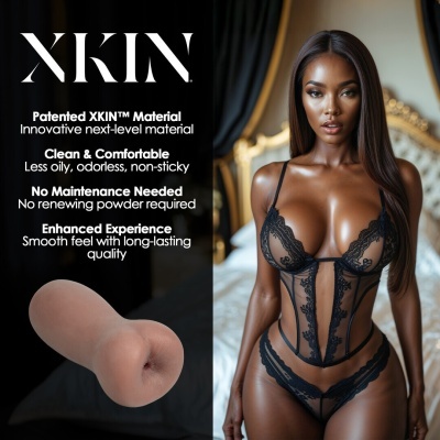 Mulher com lingerie preta rendada e transparente ao lado de texto promocional XKIN e produto em cor pele