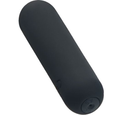 Objeto cilíndrico preto com extremidades arredondadas em fundo branco