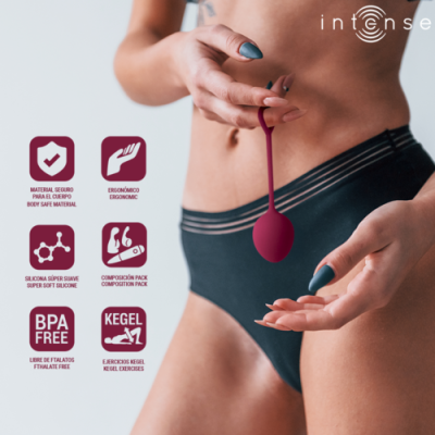 Pessoa com roupa interior preta segurando ben wa ball vermelho com texto informativo ao lado e marca intense