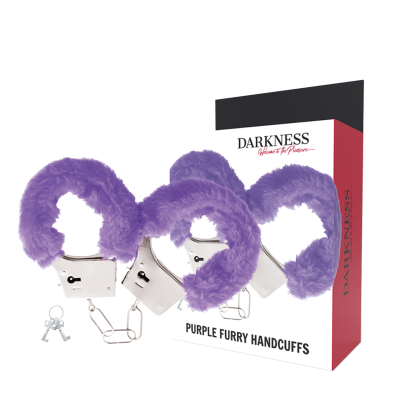 Par de algemas com forro peludo roxo ao lado da embalagem com texto DARKNESS e PURPLE FURRY HANDCUFFS