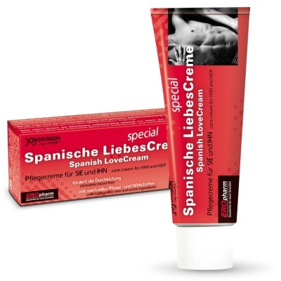 Tubo e caixa vermelhos de creme Spanische LiebesCreme com texto em alemão e inglês e imagem de torso masculino em preto e branco