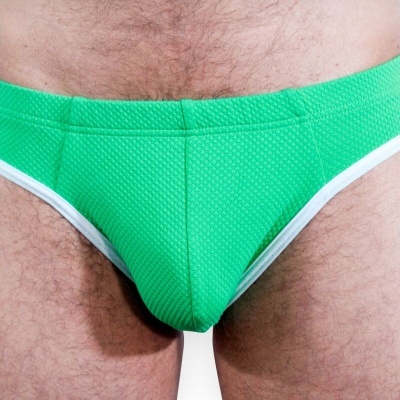 Cuecas masculinas verdes texturizadas com bordas brancas