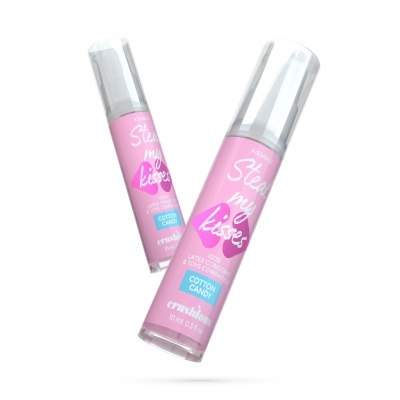 Frascos plásticos com rótulo rosa e tampa transparente
