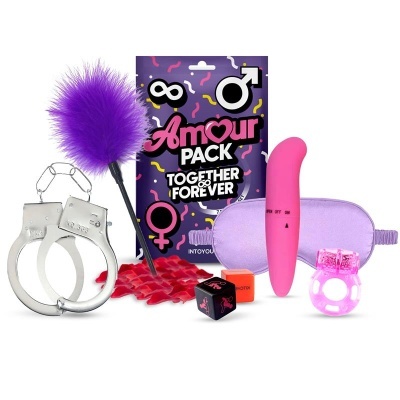 Conjunto de acessórios Amour Pack Together Forever para casal com vários itens eróticos coloridos