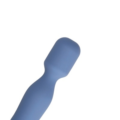 Vareta azul em silicone com extremidade cónica.