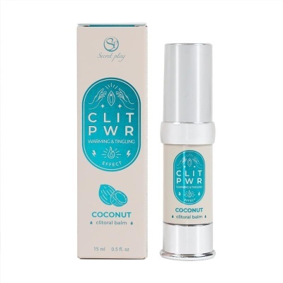Frasco e caixa de produto cosmético creme e azul com texto e imagens de mãos e coco.