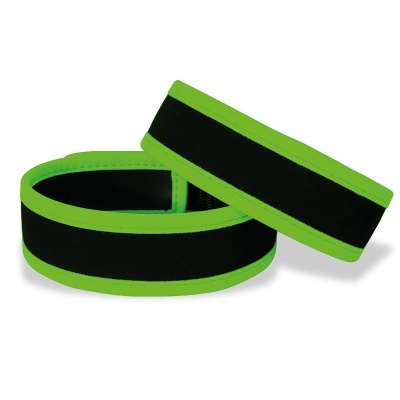 Braceletes de tecido preto com bordas verdes fluorescentes