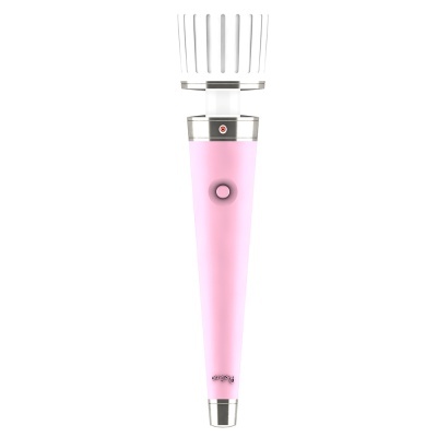 Microfone rosa com detalhes em metal prateado e cabeça branca com ranhuras