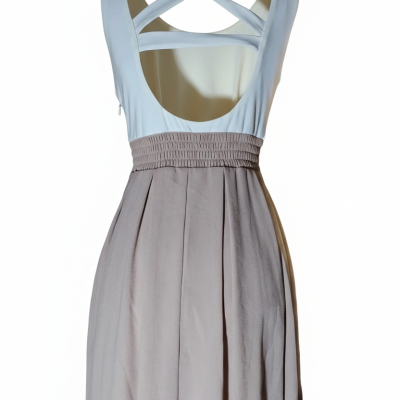Vestido de senhora sem mangas,bicolor com topo branco e saia rosa