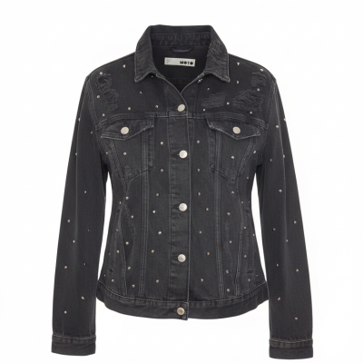 Casaco de ganga preto com tachas e rasgões