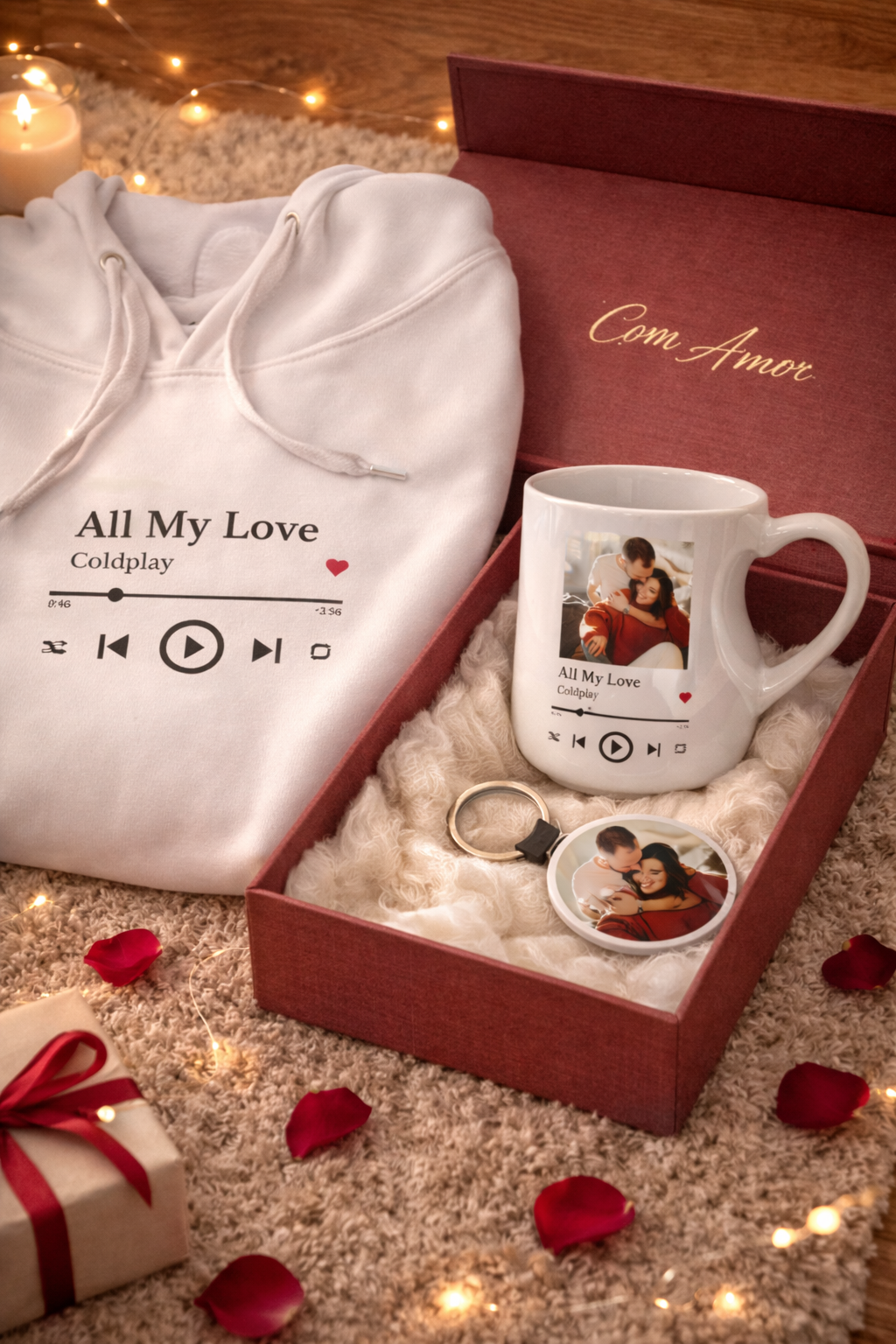 Conjunto presente com hoodie branco, caneca personalizada, chaveiro e caixa vermelha