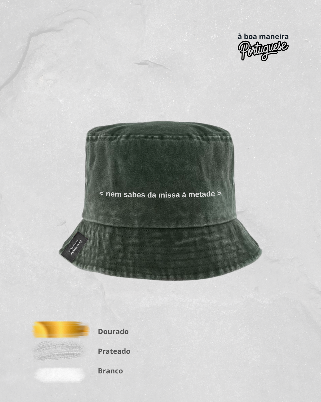 Chapéu tipo pescador verde escuro com texto em branco