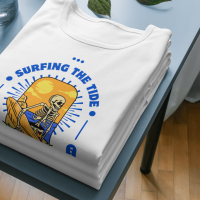 T-shirt&#x20;Surfing&#x20;The&#x20;Tide&#x20;para&#x20;homens&#x20;com&#x20;atitude