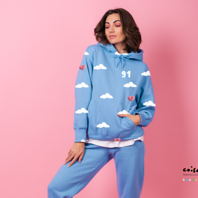 Sweatshirt&#x20;Cozy&#x20;Blue&#x20;&#x7C;&#x20;Padr&#x00E3;o&#x20;3D&#x20;de&#x20;Nuvens&#x20;e&#x20;Cora&#x00E7;&#x00F5;es