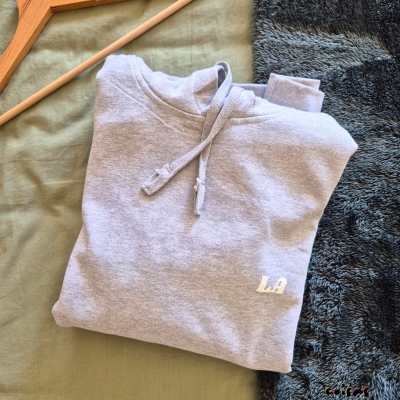 Sweatshirt&#x20;Powerful&#x20;-&#x20;Personaliza&#x20;com&#x20;as&#x20;iniciais&#x20;do&#x20;teu&#x20;nome&#x20;&#x7C;&#x20;Unissexo