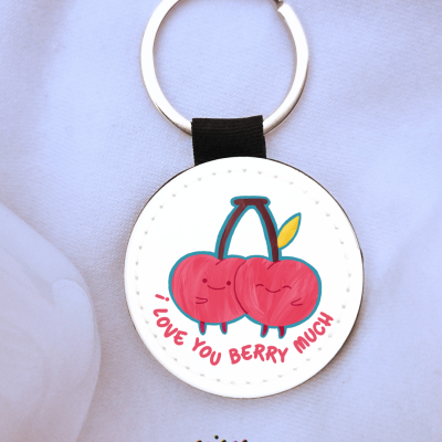 Porta-chaves romântico com ilustração de cerejas e frase divertida