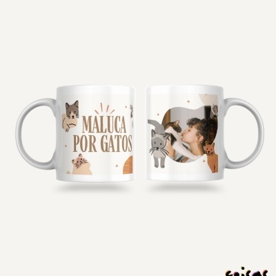 Caneca branca com design de gatos e texto MALUCA POR GATOS