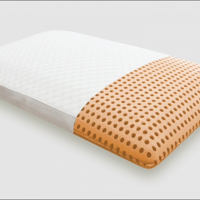 Colchão viscoelástico branco e castanho com padrão de buracos