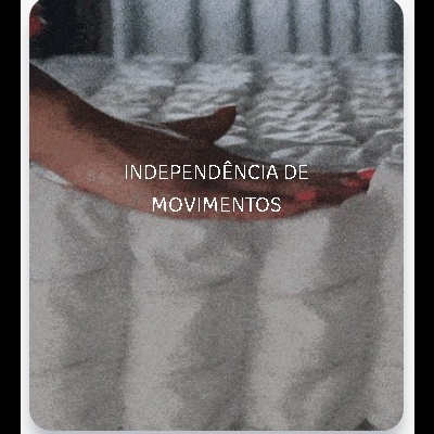 Mão a pressionar molas individuais brancas com texto 'INDEPENDÊNCIA DE MOVIMENTOS'