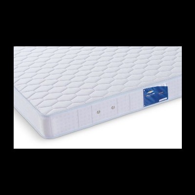 Colchão branco acolchoado com etiqueta azul e alças laterais