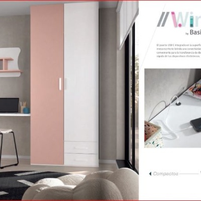 Quarto juvenil com mobília cor de rosa e branco, decoração moderna e armário embutido