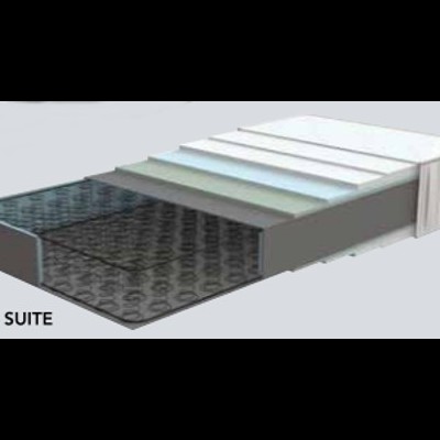 Colchão em camadas com texto BAIA SUITE