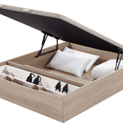 Cama de madeira clara com arrumação e almofadas