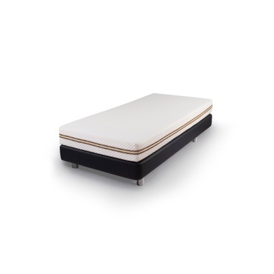 Colchão branco com base preta em fundo branco