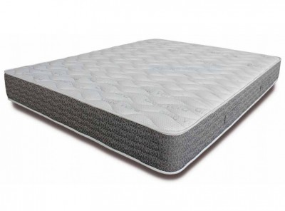 Colchão cinza e branco com padrão matelassê e laterais geométricas