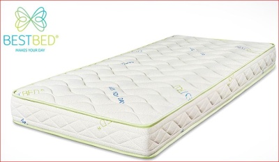 Colchão branco acolchoado BESTBED com costura verde e logótipo