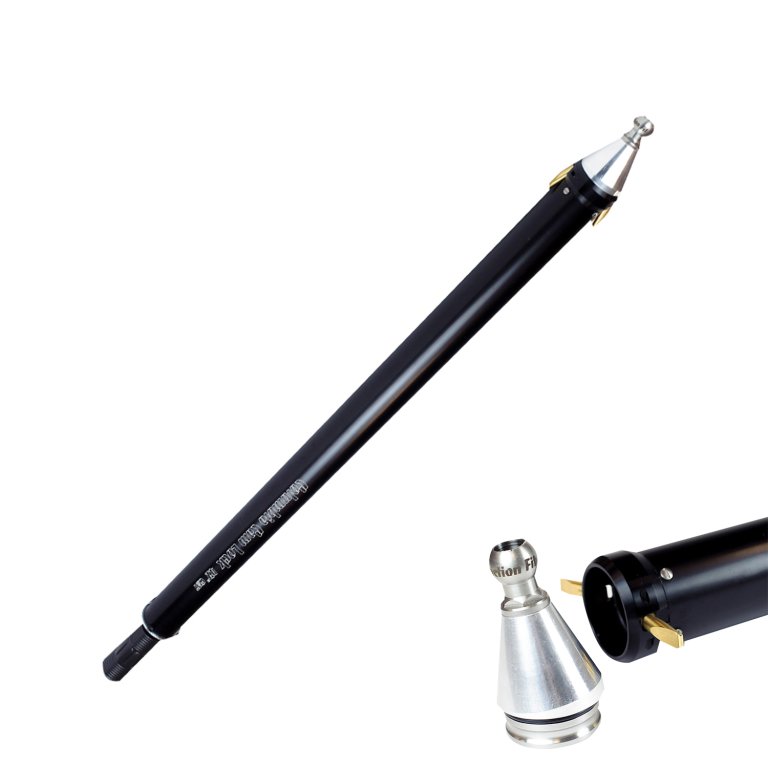 Barra preta com ponteira e peças metálicas prateadas e douradas