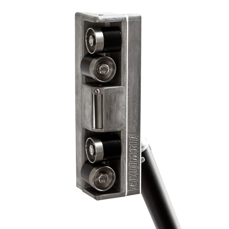 Sensor industrial metálico com quatro elementos cilíndricos e estrutura cinza Microtron