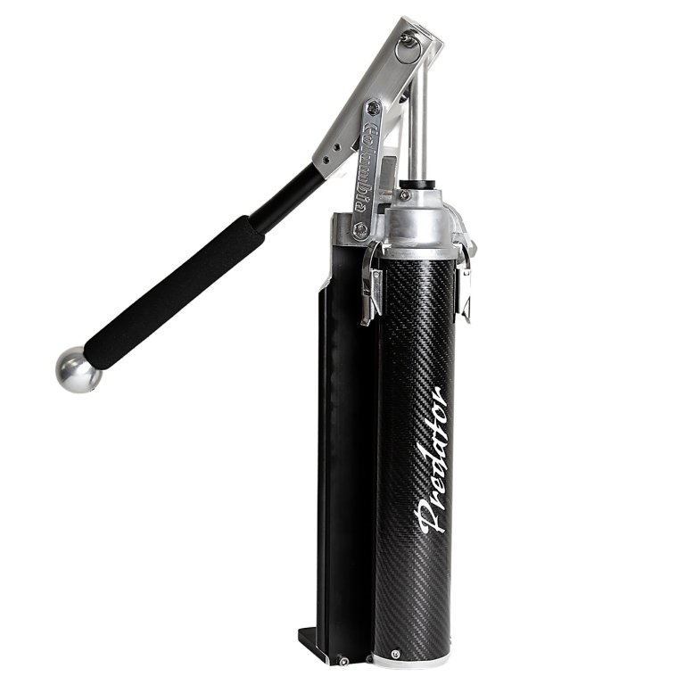 Suporte com cilindro preto texturizado e logótipo 'Predator'