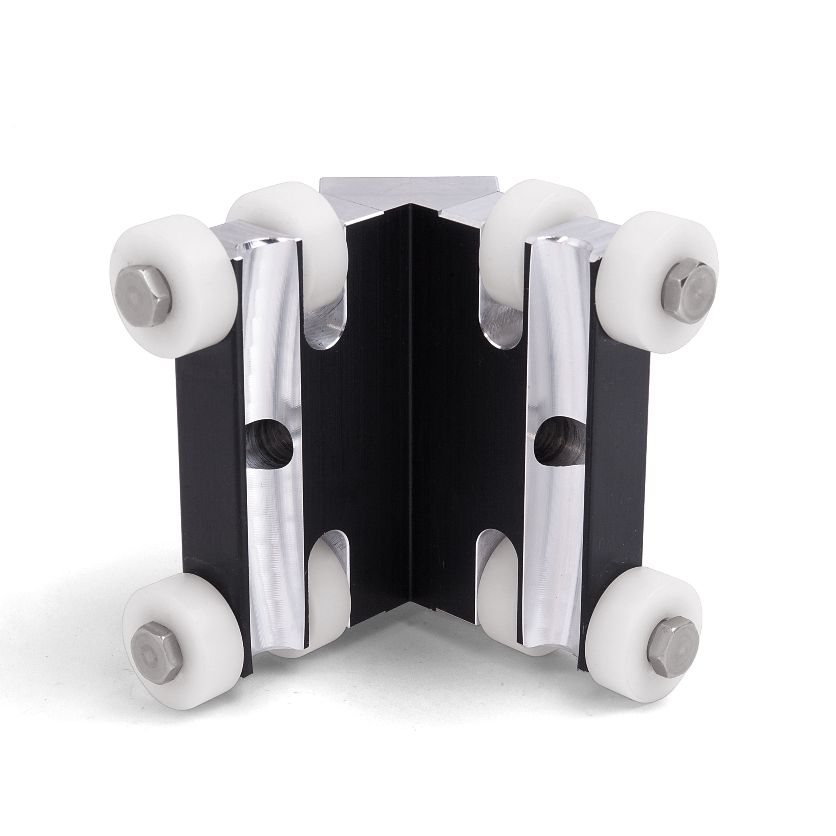 Suporte de metal com quatro rodas brancas em forma de V invertido